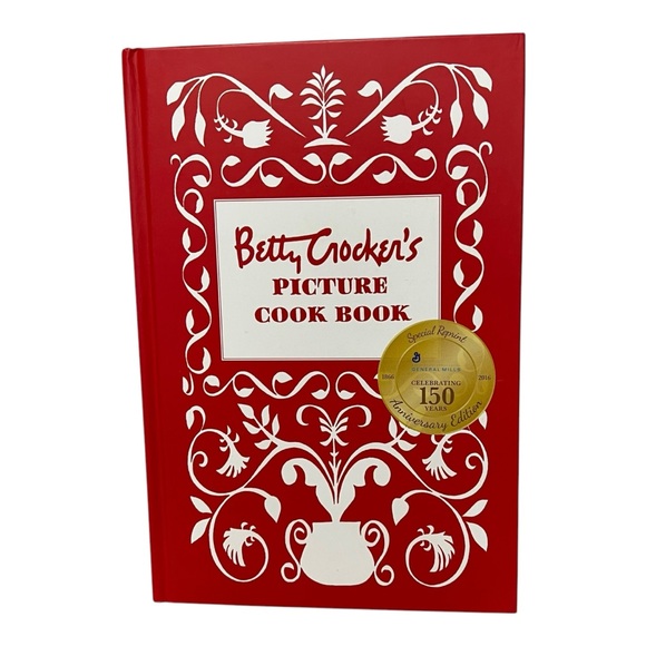 Betty Crocker’s Picture Cookbook 2016 Anniversary Edition Red and White - Picture 1 of 10